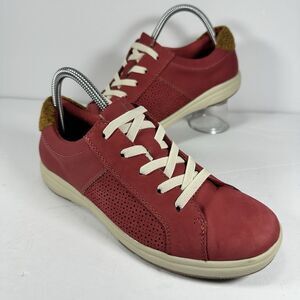 Earth Origins Elson Red Suede Perforated Sneakers Women’s 7.5 M